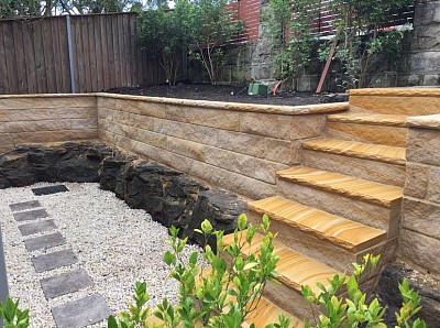 retaining wall North Shore